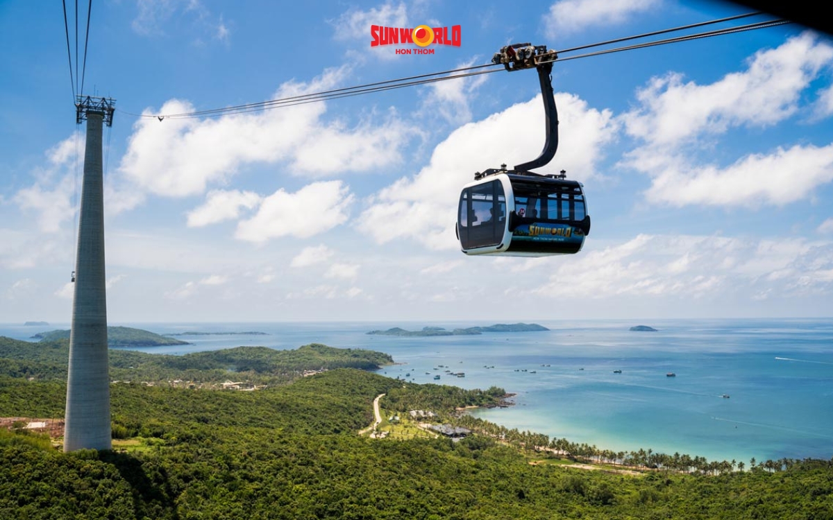 Đến biển Hòn Thơm Phú Quốc bằng cáp treo SunWorld Hòn Thơm