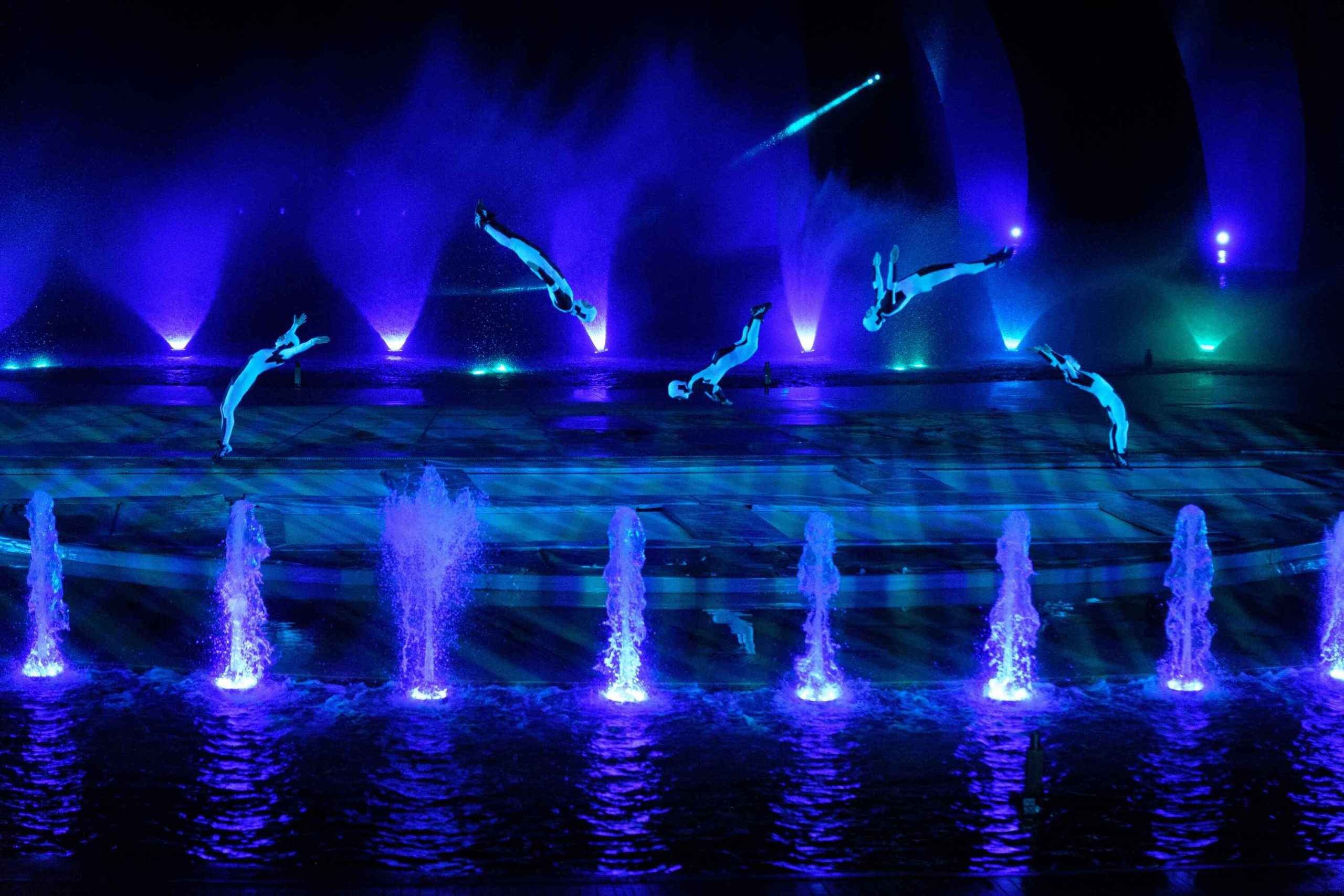 show nụ hôn biển cả