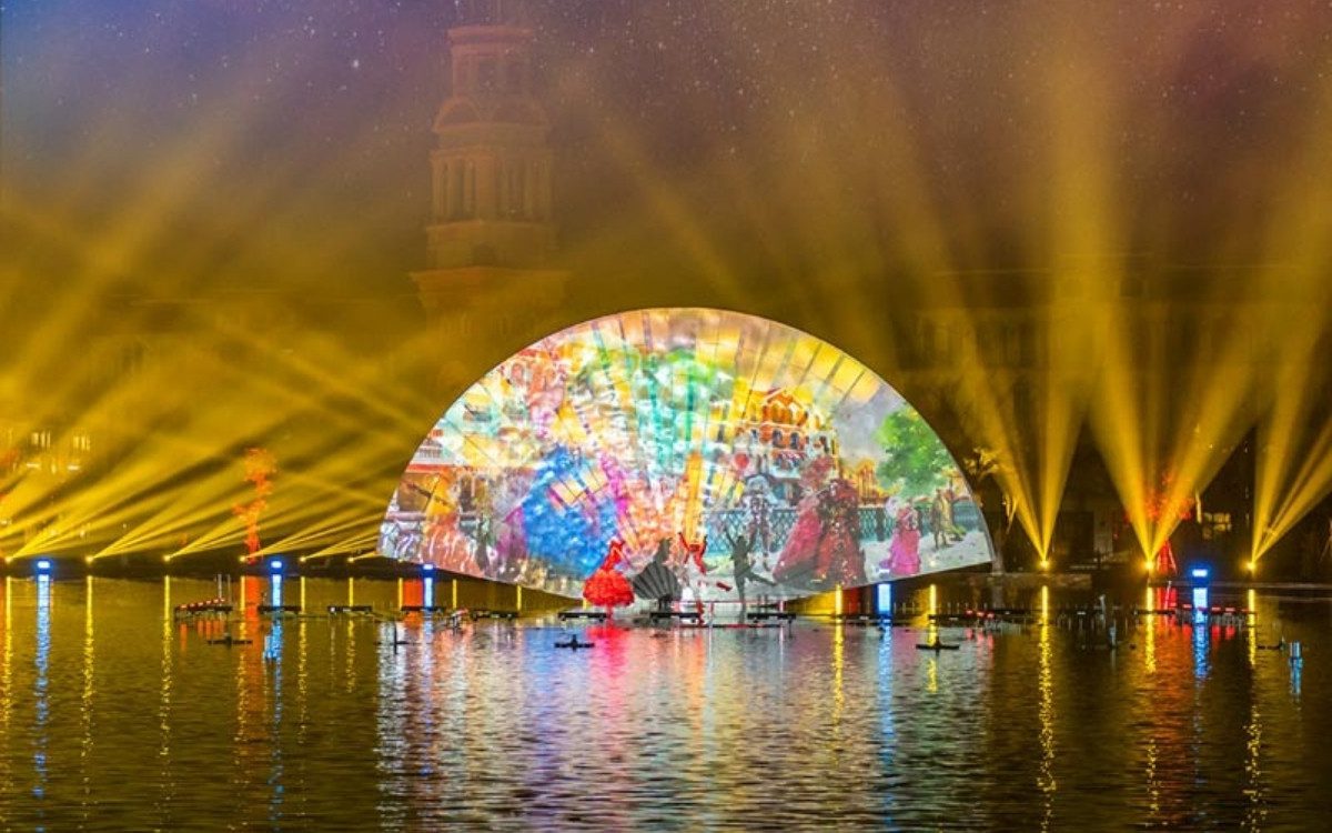 Chiêm ngưỡng show nhạc nước "Sắc màu Venice" khi du lịch Phú Quốc tháng 12